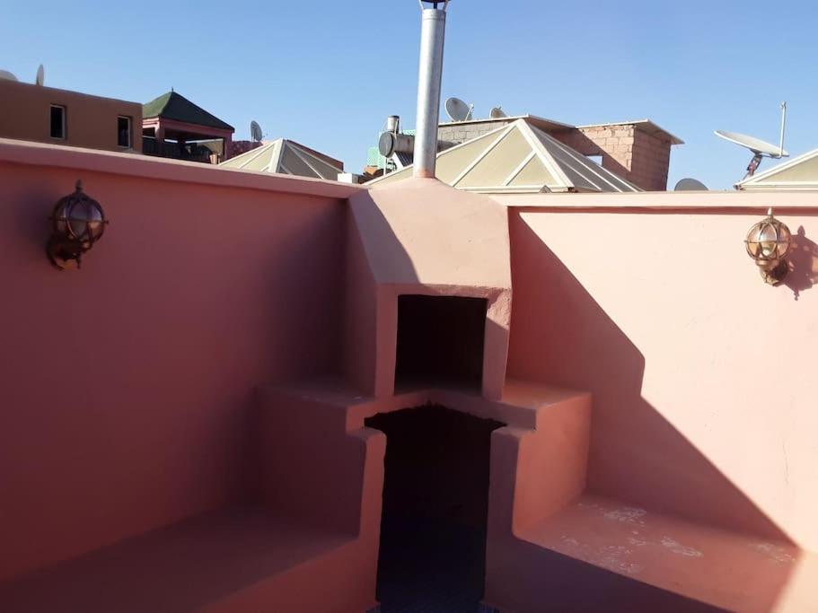 Un Riad Pour Se Divertir En Famille & Se Detendre มาร์ราเกช ภายนอก รูปภาพ